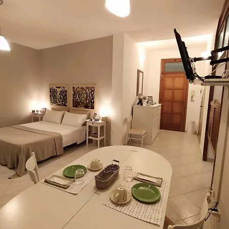 A Due Passi Dal Mare בית הארחה 3*