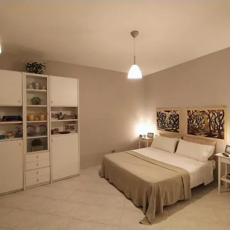 A Due Passi Dal Mare Guest house *